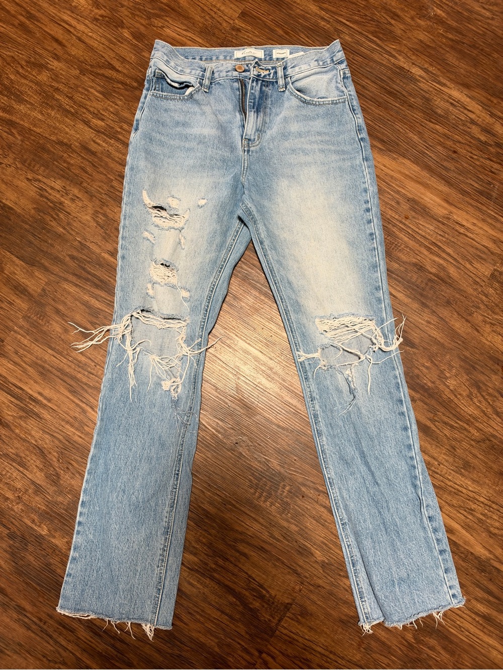 Kan can  Distressed Women’s Jeans